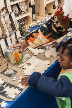 RainhamHallNT's tweet image. Christmas Art and Craft Fair this Saturday and Sunday. Pop along and grab a unique Christmas gift or treat yourself!
Open 11am to 4pm. We have books, prints, skin care products, wooden gifts, 3d printing, wax melts, Christmas items and more! Free to enter
©NT Images/Paul Harris