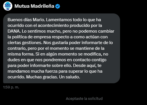 Mariocc89's tweet photo. primera respuesta de @la_Mutua (para que quede constancia ) . 
osea , me guardan lo "no disfrutado" ( como me decia un agente esta mañana por telefono ) para mi proximo vehiculo, lo que supone que si quiero no perderlo necesito 1 tener vehiculo 2 aceptar el precio de su seguro . https://t.co/Rp4OOXaSza