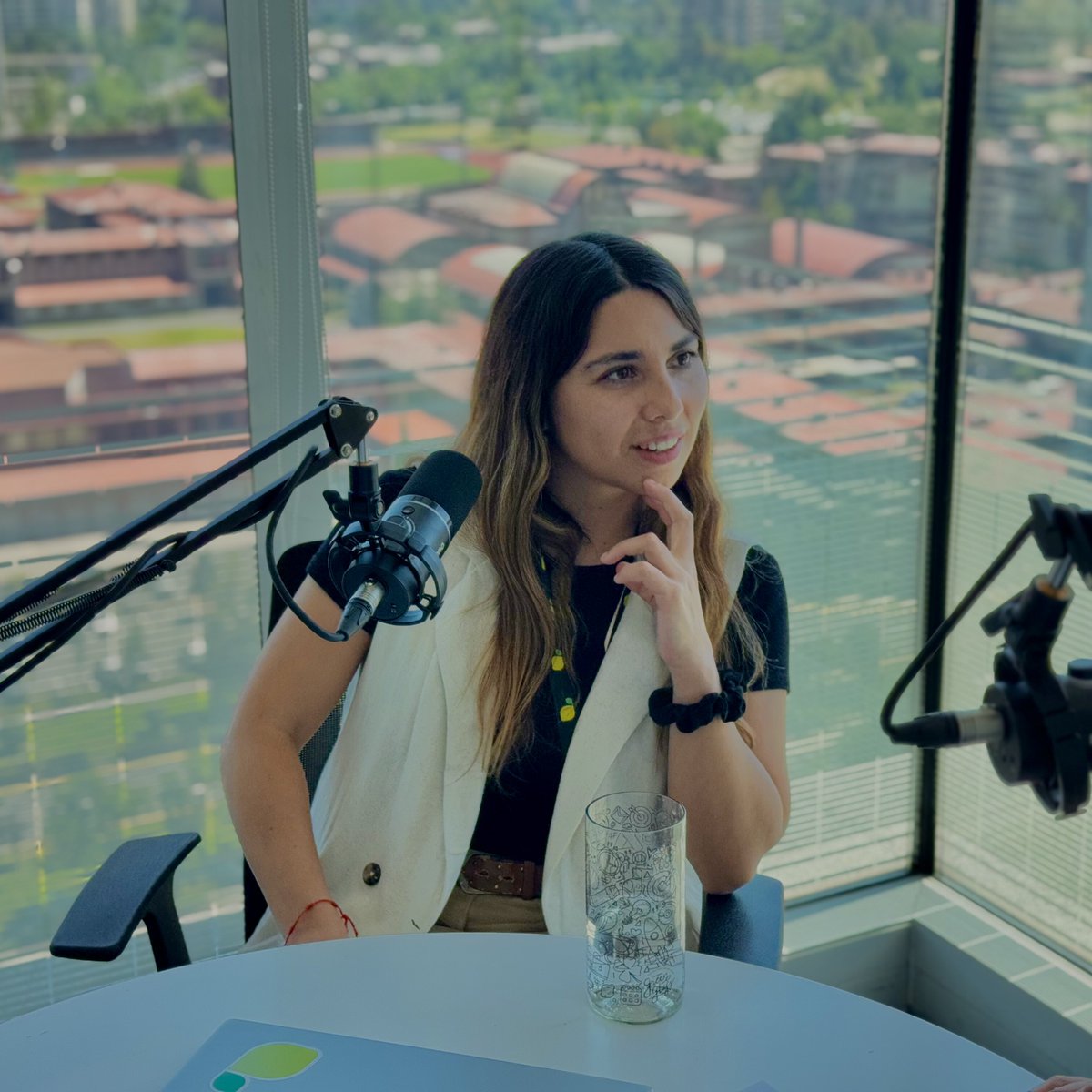 Descubre cómo el rol del #abogado puede evolucionar hacia un perfil más estratégico, conectado y preparado para los desafíos actuales. En el último episodio de nuestro #podcast ⤵️ 

YouTube: hubs.li/Q02-6TrD0
Spotify: hubs.li/Q02-6Ry10