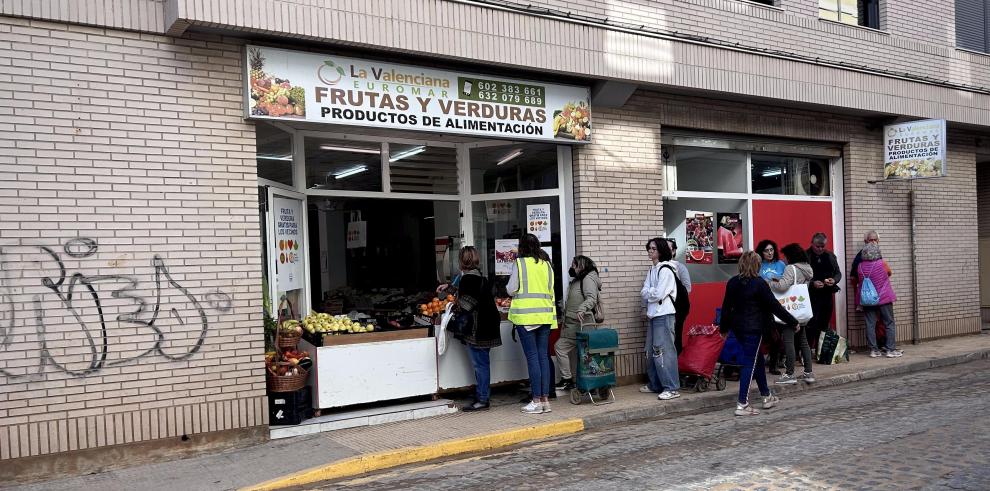 GobAragon's tweet photo. ⛑️ Aragón es la última Comunidad Autónoma en desmontar su operativo en Catarroja.

🚒 La desescalada concluirá este miércoles con la retirada del Puesto de Mando Avanzado.

ℹ️ https://t.co/p1peTRcGmX https://t.co/UyE9XNCyYV