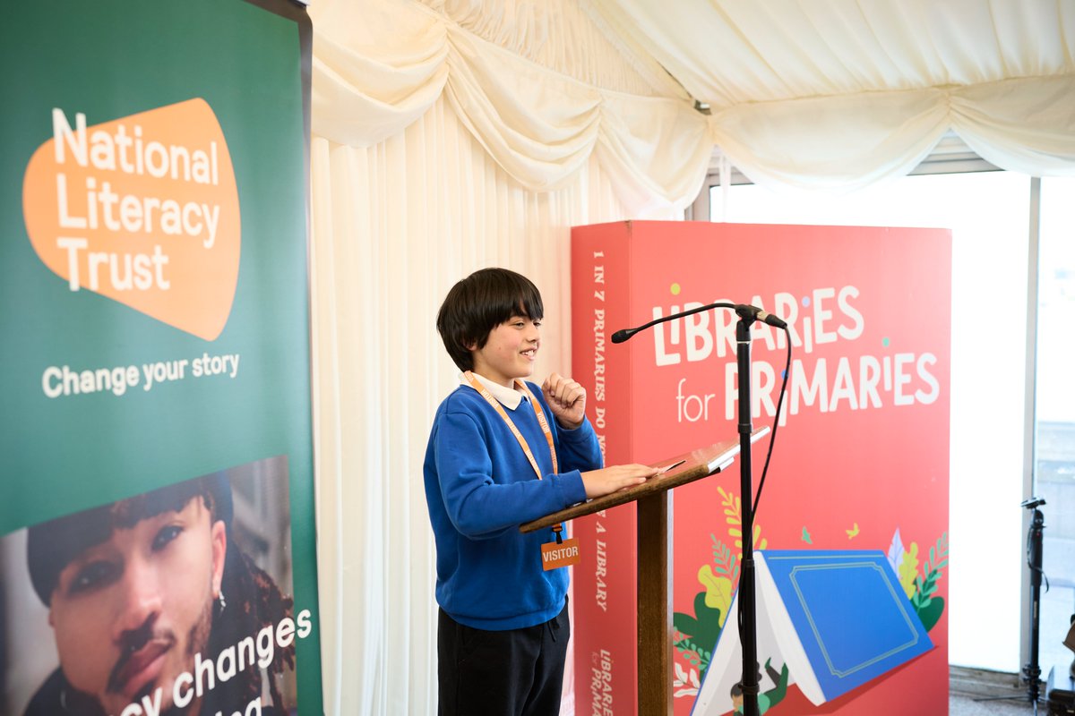 Literacy_Trust's tweet image. Right now, 1 in 7  state primary schools don't have a library. 
Last week, 40 parliamentarians came to our #LibrariesForPrimaries drop-in with @PenguinUKBooks, beloved children's authors and pupil librarians to hear why every child has a right to read.