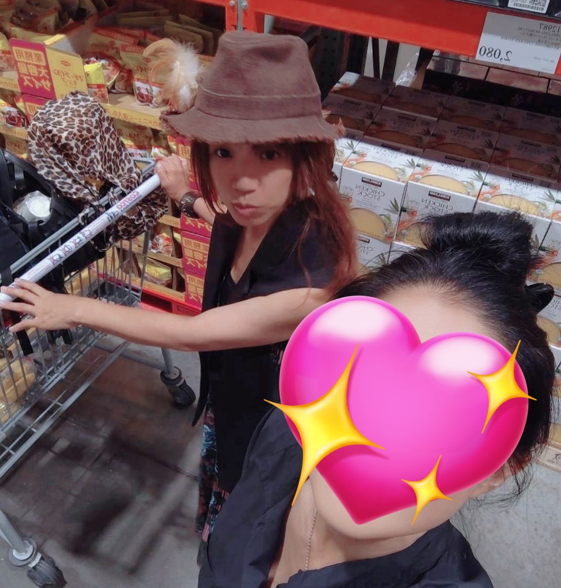 RockRie's tweet photo. この垢久々だな🫶笑

みんな元気かな？

夏に無事40歳になり、推しを愛でてる日々を過ごしてます✨

めっちゃ楽しいよ🫶

あ、夏のわたくしです🤣

今年も後少しだねー。頑張るよー✨ https://t.co/WvSi21VyUr