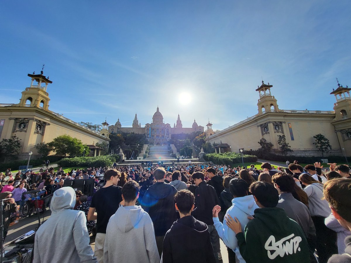 eudosioPSC's tweet photo. Hoy "Dia Internacional Personas con cierta Discapacidad", lo hemos celebrado a lo grande y con gente muy grande. Juntos @Bcn_Eixample y @BCN_SantsMont, entidades, institutos, @eixosbcn, tecnicas/os, gracias por hacerlo posible.
@BCN_Accessible 
@bcn_ajuntament https://t.co/9b61A9xp6i