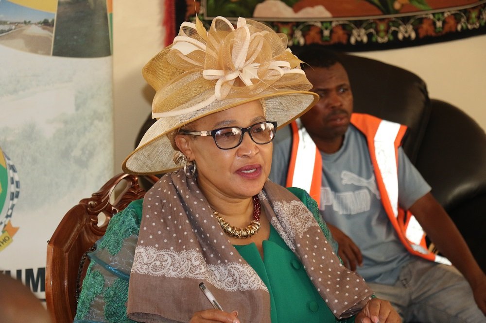CapricornFMNews's tweet photo. #StormwaterProject Mayor of the Lepelle Nkumpi Local Municipality, Dr Meriam Molala says they handed over a contractor for the construction of stormwater control and upgrading of internal roads in Mathibela village to deal with the flooding and non-accessible roads during rainy seasons.
Molala who handed over the contractor to the Zebediela Traditional Authority today, says the project valued at R19 million will greatly benefit the residents of Mathibela and surrounding villages as they could not easily access the roads during rainy days. TMM