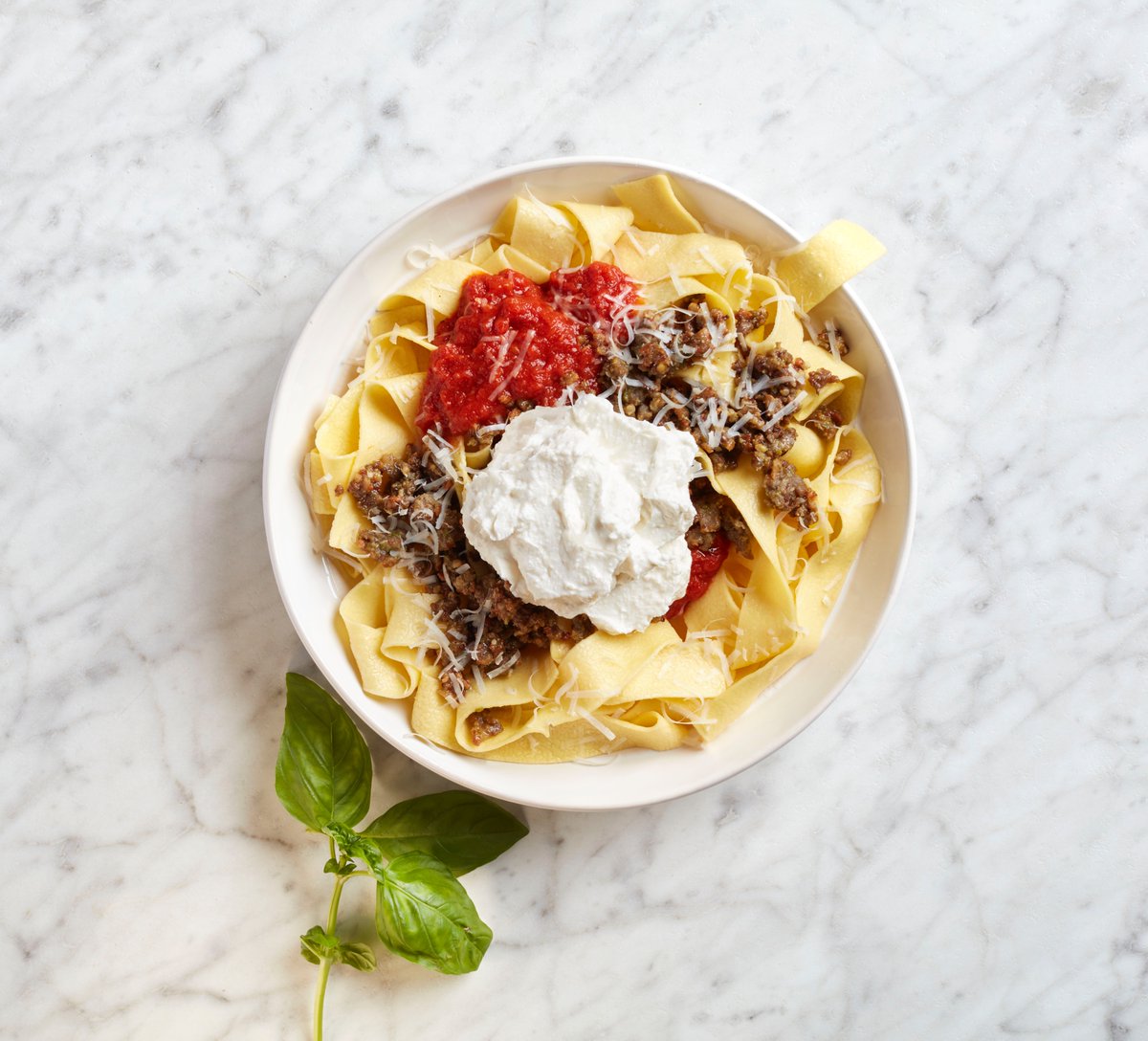 Miami_Living's tweet image. BelGioioso’s Ricotta con Latte: creamy, versatile, and crafted with quality ingredients. Perfect for everything from lasagna to desserts! Elevate your meals with an authentic taste of Italy. 📷 

#BelGioioso #RicottaConLatte #ItalianCheese #CulinaryDelight #CheeseCraftsmanship