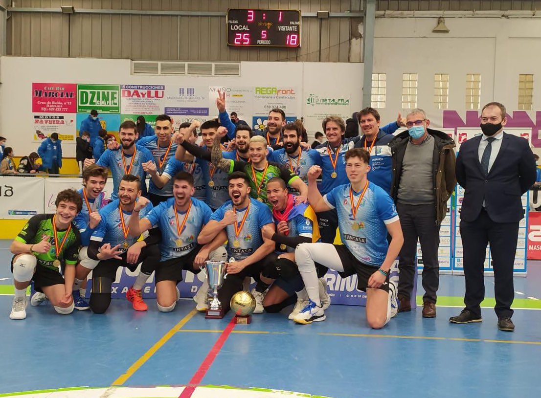 🔙AÑO 2021 📆 Intasa San Sadurniño conseguía en casa su segunda Copa Príncipe tras derrotar a Arona Intersport en una gran FINAL🏆

&gt;&gt; CUATRO AÑOS más tarde… el torneo del KO regresa a San Sadurniño el próximo mes de enero, concretamente del 10 al 12 👏🏽