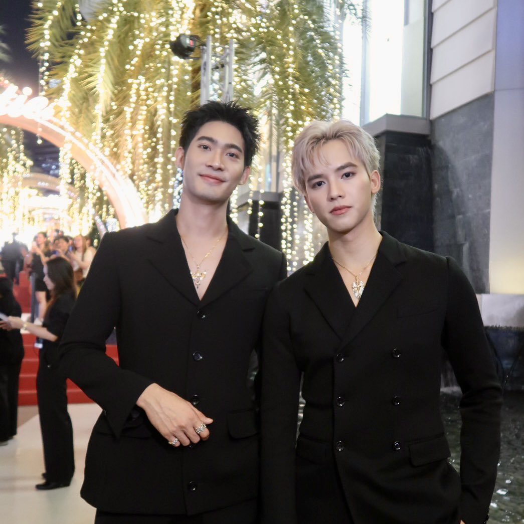TBC_Ch3Official's tweet photo. 🖤✨

JUNIORFLUKE SIAM PARAGON 19TH

#SiamParagon19thAnniversary 
#JuniorFluke https://t.co/hm2m7ziego
