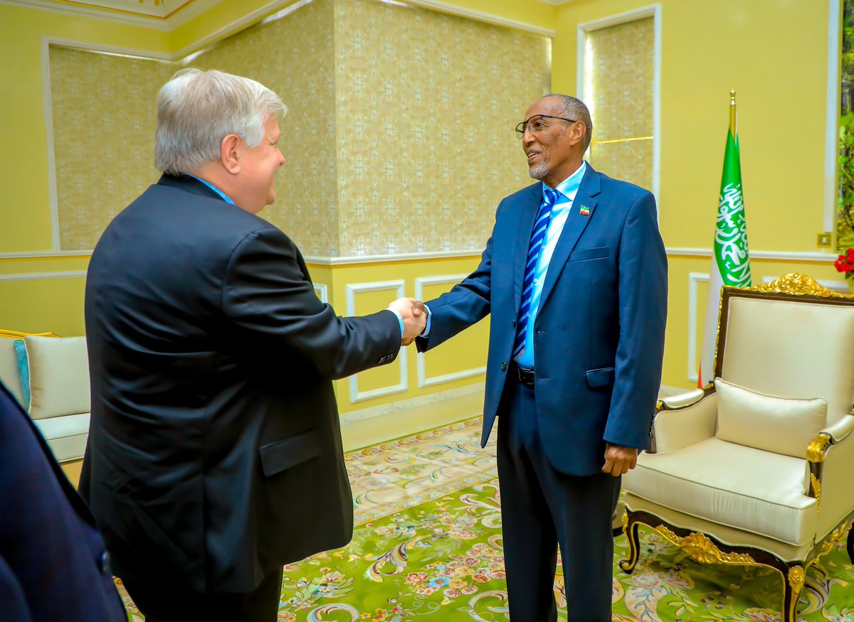 Presidency | Republic of Somaliland (@presidencysl_) on Twitter photo Today, H.E. President <a href="/musebiihi/">Muse Bihi Abdi</a> welcomed a high-level U.S. delegation led by Ambassador Richard H. Riley & AFRICOM Commander Maj. Gen. Brian Cashman to the Presidential Palace. Talks focused on strengthening Somaliland-U.S. ties, regional security, and advancing democracy. Today, H.E. President <a href="/musebiihi/">Muse Bihi Abdi</a> welcomed a high-level U.S. delegation led by Ambassador Richard H. Riley & AFRICOM Commander Maj. Gen. Brian Cashman to the Presidential Palace. Talks focused on strengthening Somaliland-U.S. ties, regional security, and advancing democracy.