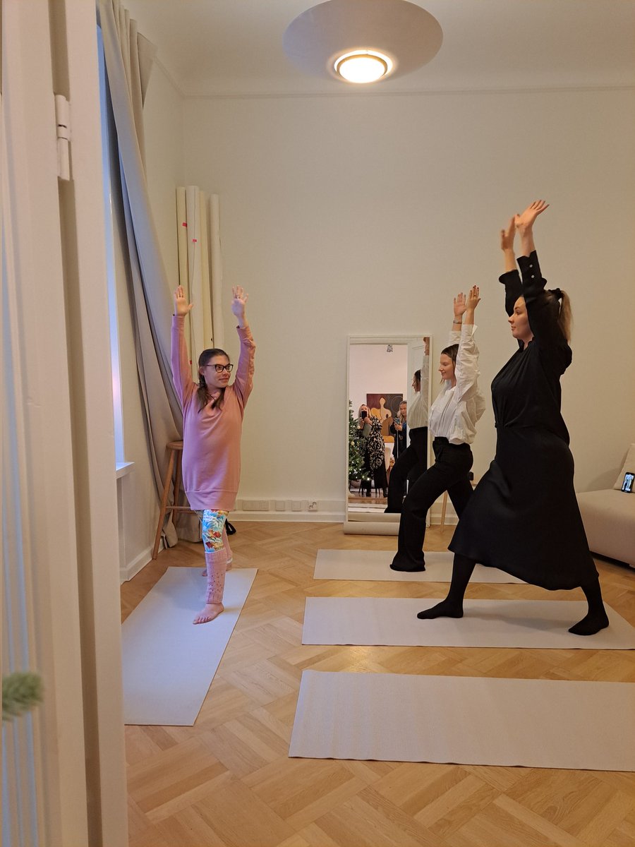 KVLiitto's tweet photo. Hyvää kansainvälistä vammaisten päivää! Järjestimme Content Cornerin kanssa tapahtuman, jossa kehitysvammaiset ihmiset kohtasivat somevaikuttajia. Puhuttiin asenteista, kehitysvamma-alasta, tehtiin joulukortteja, joogattiin... #arjentärkeintyyppi #YhdessäIhmisarvonPuolesta https://t.co/Vzv4f65VyU