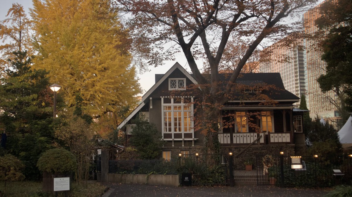 BEAUVERlA's tweet image. today i walked five miles after work and i had Balinese roasted duck for dinner 🦆