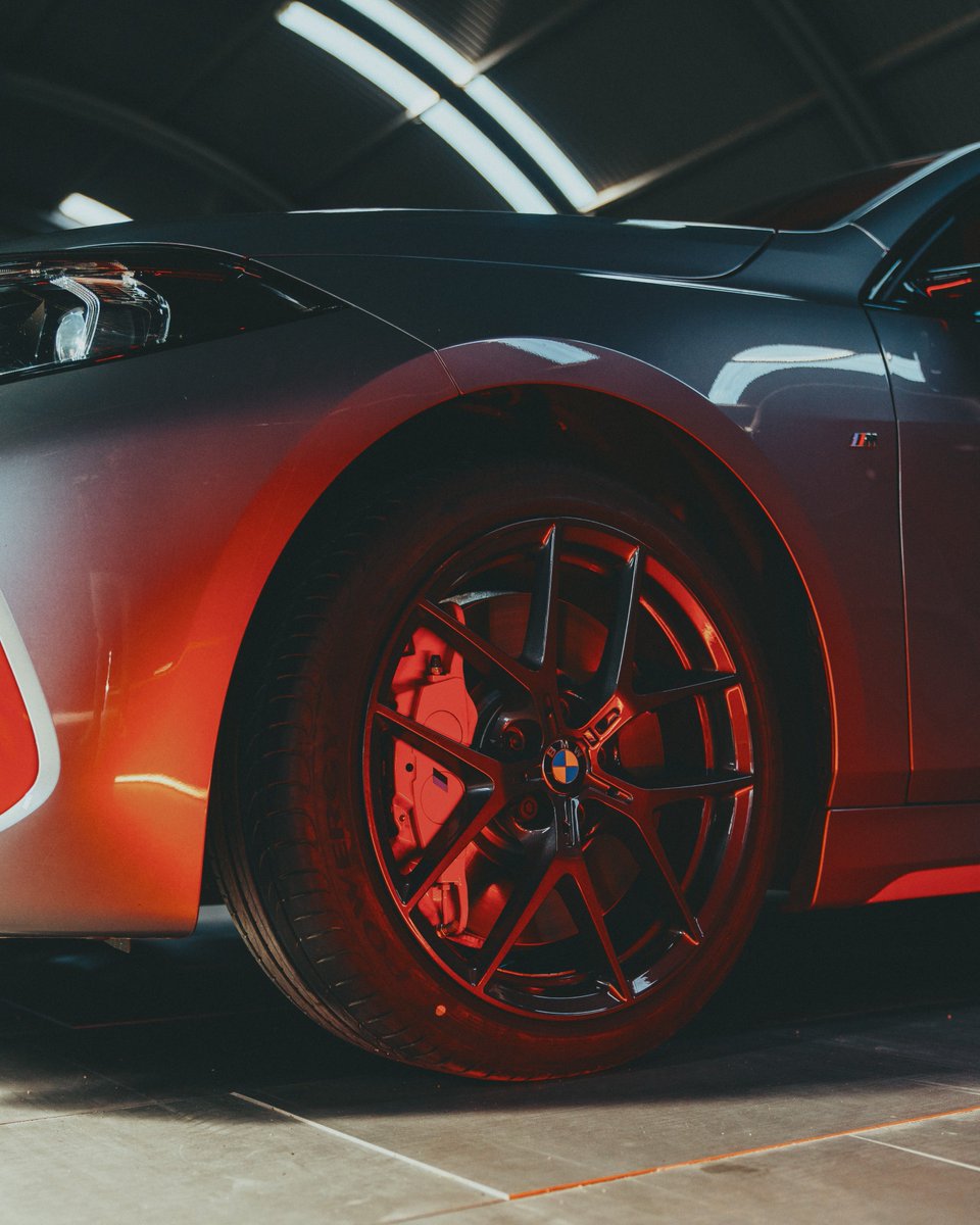 Hoy te ponemos a prueba...🧐

¿Sabrías decirnos qué modelo es el coche de la foto?

Solo valen respuestas correctas o.... incorrectas😜