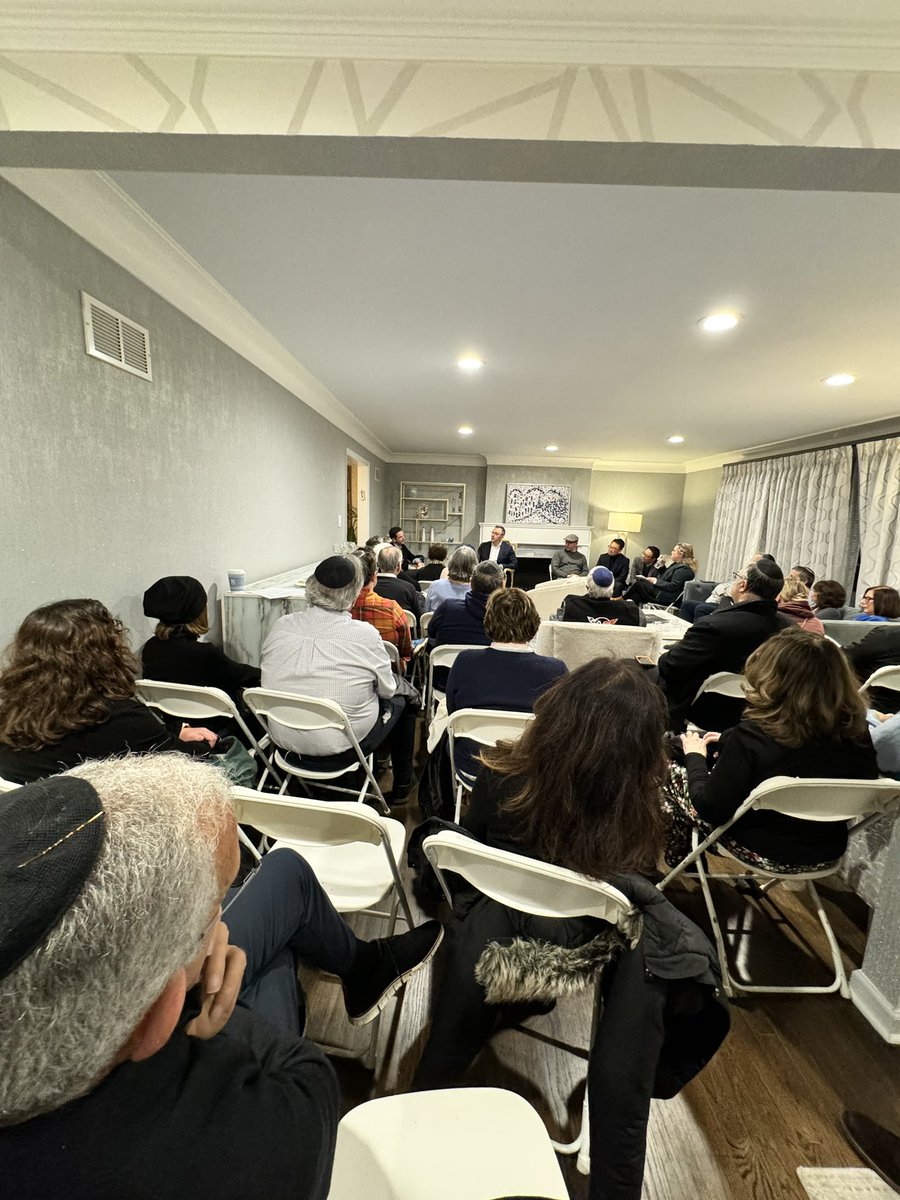 StevenFulop's tweet photo. We are running a campaign not beholden to the political machine - we are actually running a campaign to break it. Last night’s meet/greet in Teaneck talking about the future of #NJ is a another good example of what our campaign is about - we’re building a different type of campaign focused on people + not political bosses. Our campaign is focused on policy + not platitudes. Join us + volunteer at https://t.co/0gzEundi9F