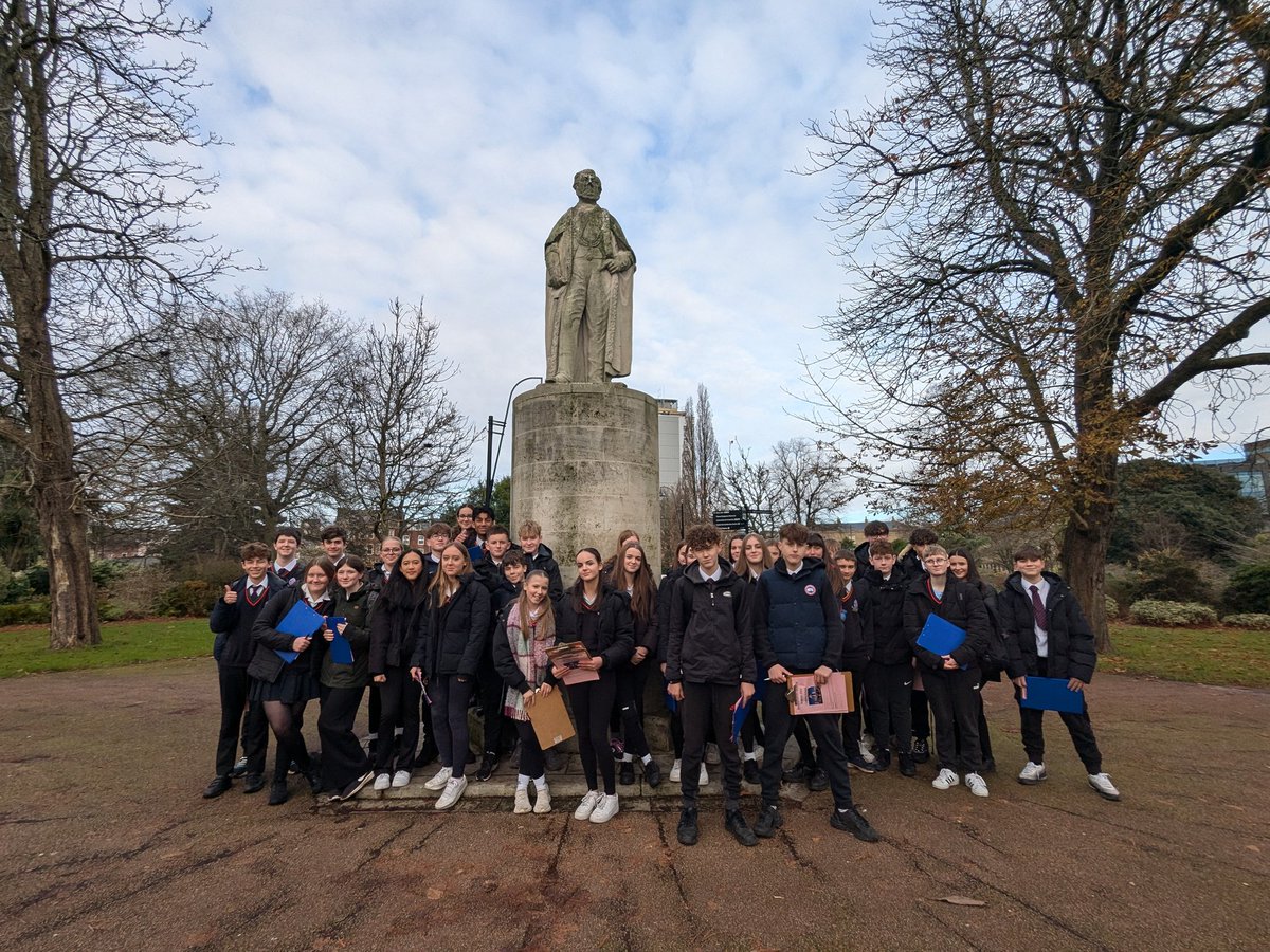 Geography_YS's tweet image. Fab first day of urban fieldwork with Mr Tidd/ Mrs Williams classes 🏙️ #EdexcelGeography #GCSEGeography