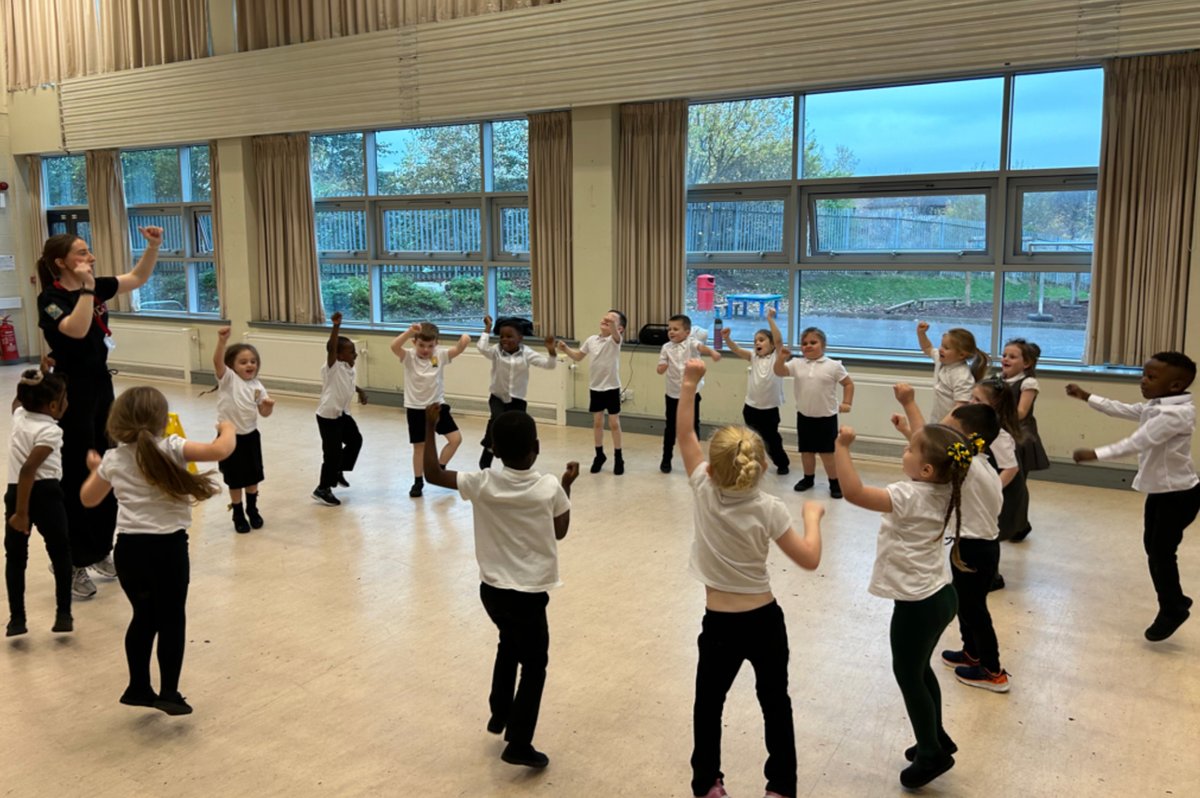 Cleo came in from Determined to Dance to teach our P1s some fantastic dancing!💃