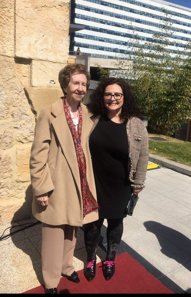 BlancaGijon's tweet photo. #MensajeMayorOreja, me llamo Blanca Esther, soy bióloga y te presento a dos de las muchas referentes en #ciencia #sciense MARGARITA DEL VAL Y MARGARITA SALAS
Te recomiendo también la lectura de Stephen Jay-Gould La Estructura de la Teoría de la Evolución https://t.co/0z6EVFyfR9