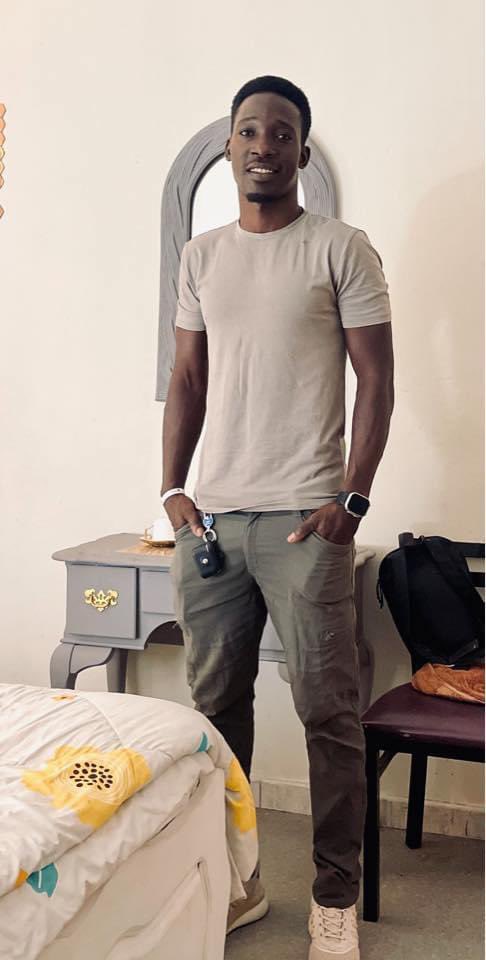 JobKaay's tweet photo. Malick Diop - L'Artiste aux Doigts de Fée

Natif de Diourbel, Malick Diop est le fondateur de Milk Deco, une entreprise qui illustre parfaitement son talent inné pour la décoration. Sans avoir suivi de formation formelle, Malick a su transformer son don naturel en une carrière 👇🏾 https://t.co/ZjxIPjCZoN