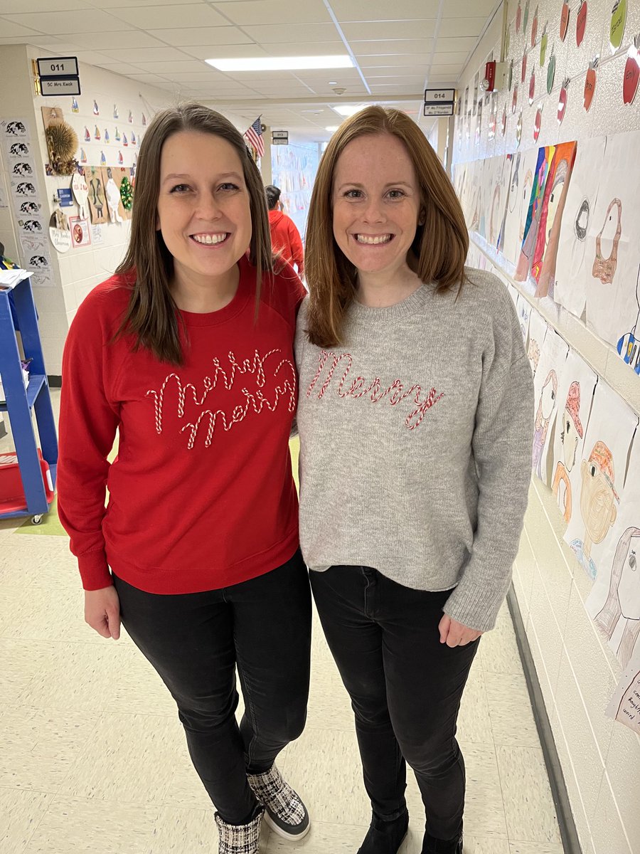When you accidentally dress like your teammate again … #greatmindsthinkalike #itsthemostwonderfultimeoftheyear #merry ⁦<a href="/OakRidgeNPD117/">Oak Ridge School</a>⁩ ⁦<a href="/mrsturnock5th/">Turnock5thGrade</a>⁩