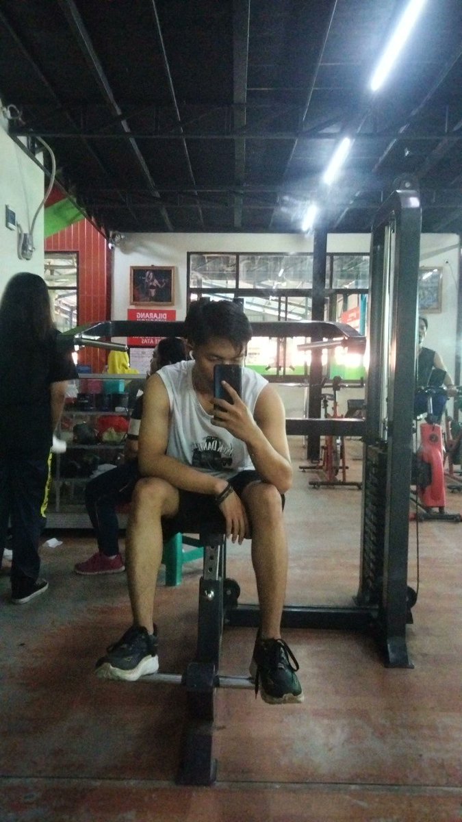 IOfficial150149's tweet photo. Hallo guys apa kabarnya? Semoga sehat ya.
Barangkali ada yang minat nih buat di pijat. Yang badannya pegal". Bisa hubungi saya ya

#PijatKarawang #pijatpurwakata #pijatsubang #pijatcikarang #pijatbekasi #gaykarawang #gaypurwakarta #gaysubang #gaycikarang #gaybekasi https://t.co/sexzWC7K9l