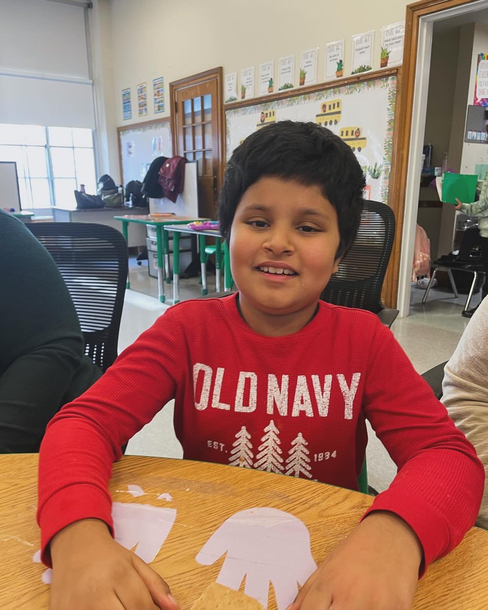 msobrienhgs's tweet photo. We had the best time sequencing our own snack! Happy Thanksgiving with some apple pie! 🦃🧡#teamhillside #nhpgcp #proud2bnhpgcp https://t.co/5VjidqilWW