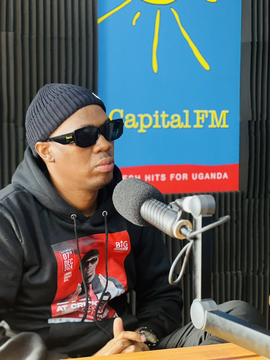 BigEyeStarBoss's tweet photo. Live on 91.3 @CapitalFMUganda πΊπ¬ #7THDEC https://t.co/KdNS8o0JQH