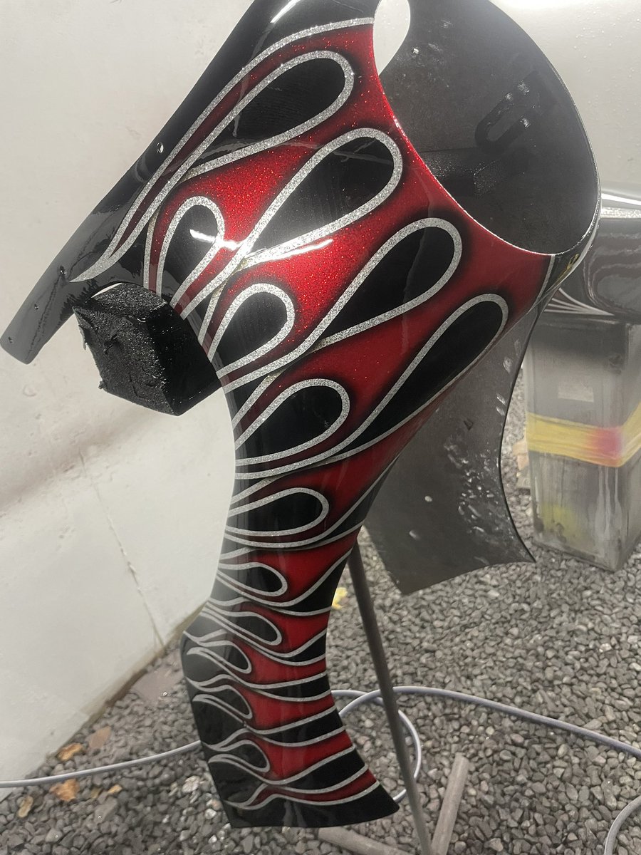 ひろ custom paint tweet media