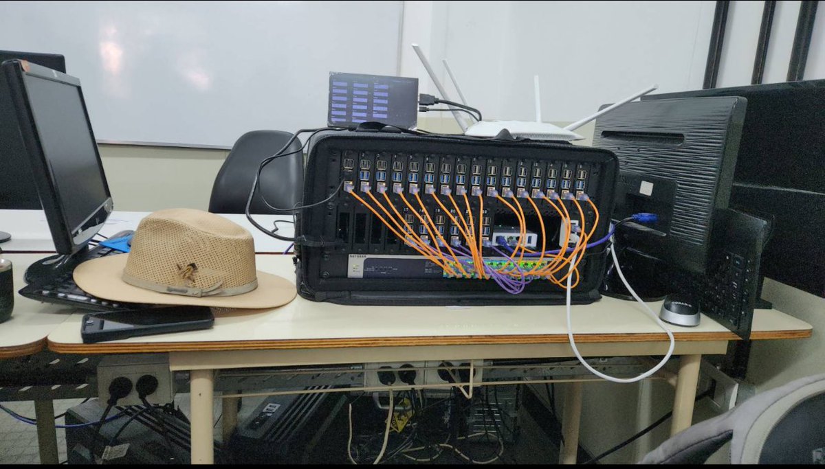 When someone complains about the energy consumption of blockchain (and CPU power) show them this Cardano lab by <a href="/ProfSmith9000/">Jesse Smith - BNTY1</a> @InputOutputHK - currently in action at Tech Week 🇦🇷

11 Cardano nodes running on 150 watts... less than 3 old light bulbs.