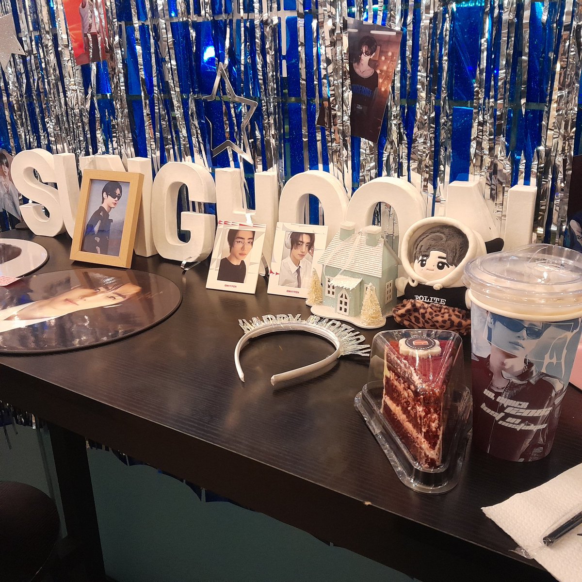 sinclairzehriah's tweet photo. 📍@currentlycafeph

— XO, CYBER1208: Lost in Nostalgia

It was my first to attend a CSE! Thank you for arranging this event, @PSHGlobalTeam!

Happy Birthday, Sunghoon 💙 https://t.co/ZFzlbVlbt0