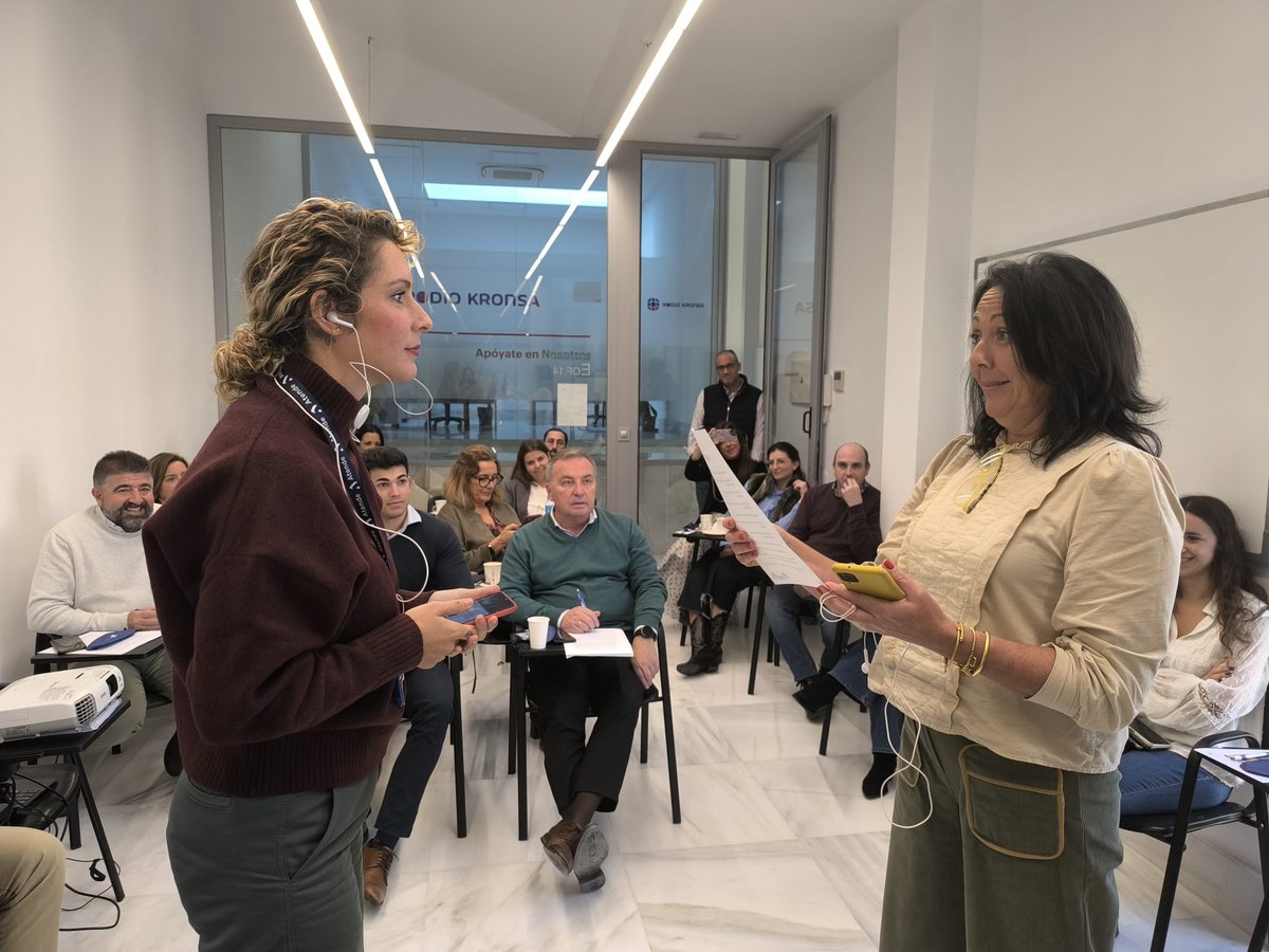 Integracee's tweet photo. ☕️"Inclusión en taza", el proyecto con el que hoy hemos compartido desayunos inclusivos y de #sensibilización con parte de nuestra plantilla y empresas cliente. Aquí, una muestra de la actividad con @Clece_ en Jerez, Málaga y Badajoz. #DíaInternacionalDiscapacidad #IntegraCEE https://t.co/mBBE1F8cRS