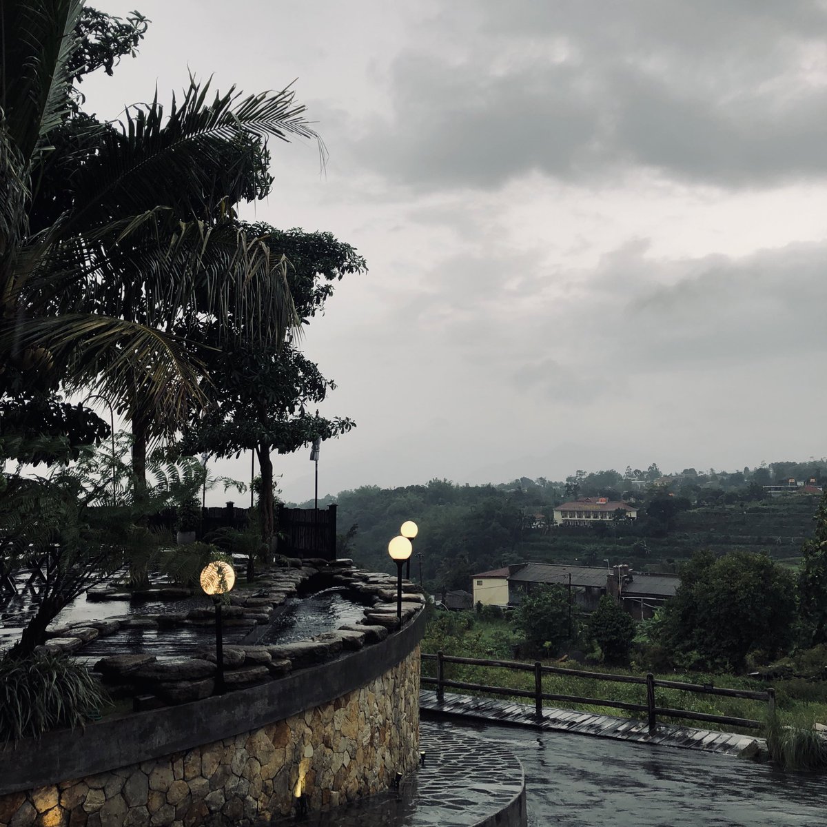 athdevfrz's tweet photo. 🫧🌧️🌼 https://t.co/zcP2oFrCCb