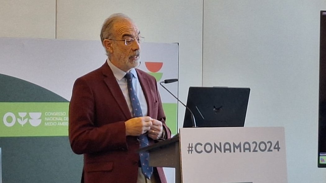 Unión Profesional (@uprofesional) on Twitter photo Emilio Chuvieco, director de la Cátedra de Ética Ambiental de la <a href="/UAHes/">Universidad Alcalá</a>: "Para avanzar en la mitigación y adaptación al cambio climático se trata de saber, de querer y, por supuesto, de hacer; si no nos implicamos en el problema, difícil es cambiarlo" #CONAMA2024 Emilio Chuvieco, director de la Cátedra de Ética Ambiental de la <a href="/UAHes/">Universidad Alcalá</a>: "Para avanzar en la mitigación y adaptación al cambio climático se trata de saber, de querer y, por supuesto, de hacer; si no nos implicamos en el problema, difícil es cambiarlo" #CONAMA2024