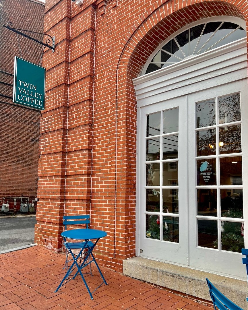 BadRhinoINC's tweet image. West Chester’s coffee scene is brewing with greatness!

From cozy corners to trendy spots, there’s no shortage of caffeine magic here☕️

#BadRhino #WestChester #MarketingAgency #DigitalMarketing #WestChesterPA #WestChesterScenes #WestChesterCoffee #CoffeeLovers  #SmallBusiness