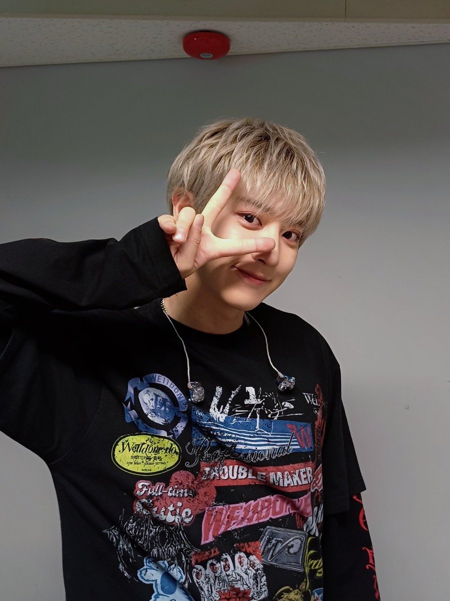 『2024 CHANYEOL LIVE TOUR : 都市風景 (City-scape) in JAPAN』愛知公演1日目が終了🍒

かっこいい姿も可愛い姿も存分に発揮したチャンヨルに、今日も大きな声援で愛を伝えてくれたEXO-L-JAPANのみなさんありがとうございました❤️

明日は日本ツアー最終日！
愛知の都市風景をお楽しみに！🌃
