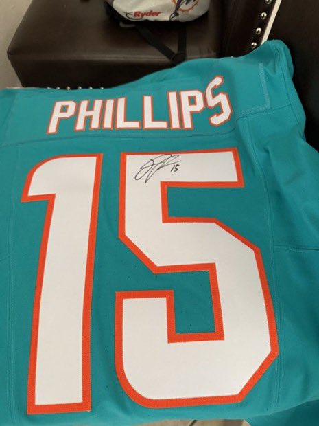 finatic1972's tweet image. Happy TUA Tuesday Fam🤙🏽🧡

Today is #GivingTuesday Plz share &amp;amp; consider making a gift to my Dolphins Cancer Challenge fundraising efforts🤩Every $ is appreciated👏🏽

Donate $10 and have chance to win ✍🏼 @JJPhillips15 jersey 

#OneTeamOneFight #FinsUp 

👇🏽
dolphins.donordrive.com/participant/Li…