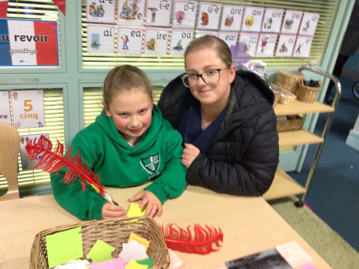 glanhowyprimary's tweet photo. What a wonderful showcase day e had in #YLliwedd. Diolch or your wonderful feedback and engagement. The children loved showing off their learning. @BlaenauGwentCBC @EAS_Humanities #Hu_man #topicjournals https://t.co/mLX00MzfN3