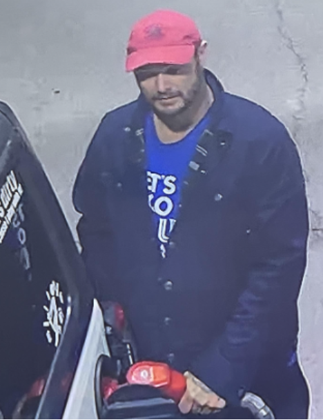 OPP_WR's tweet photo. #HuronOPP is investigating a theft that occurred in #Gorrie #HowickTwp where items were stolen from a vehicle. #OPP is seeking to identify these two males and vehicle involved. The involved Jeep has window decals and front winch. If you can ID these individuals, please contact police at 1-888-310-1122 or 1-800-222-TIPS or leave a secure web tip at https://t.co/6TILwYMixq #huroncounty #Theft @cityofcambridge @NorthPerth1 ^cs.