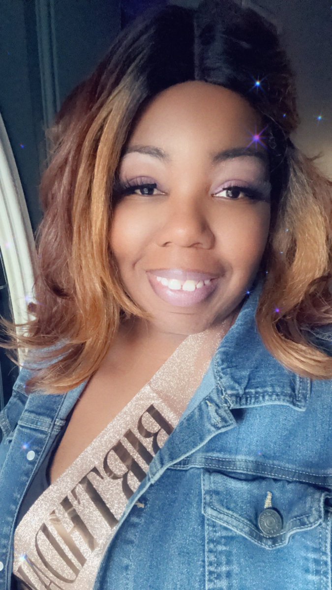 GoddessQueenQue's tweet photo. Here’s to 39!! Happy Birthday to me!! https://t.co/fYlulcH9Hl