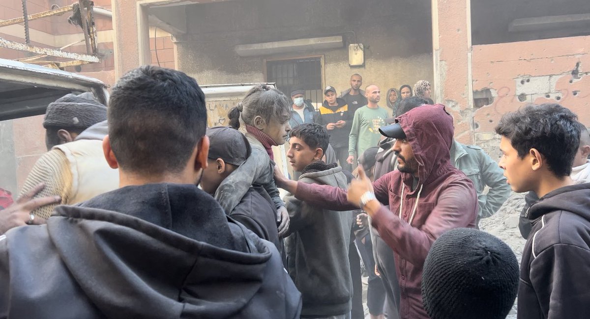 AbujomaaGaza's tweet photo. 💥MASSACRE NOW

More than 10 people including CHILDREN and WOMEN have been KILLED in #Israeli_bombing of a residential compound in Al Sabra neighbourhood of #Gaza_City! https://t.co/v93glxD89r