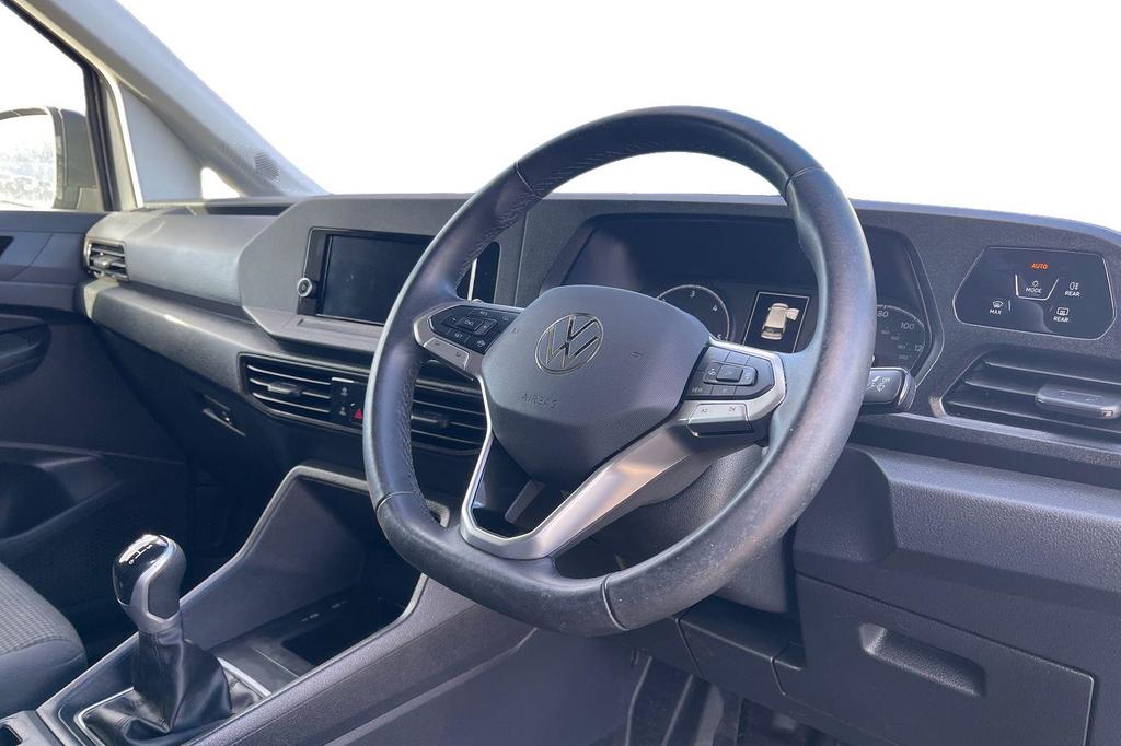 Have you checked out our range of Approved Used Caddys? They're the perfect vehicle for those wanting something with a little extra space but still keeping that familiar size. 
Find out more about our range of Caddy's: ecs.page.link/mWxyY 

#swansway #caddy #volkswagen