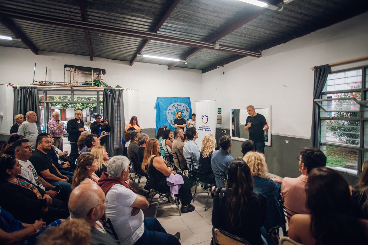 pichi_oficial's tweet image. Finalizamos con la segunda entrega de aportes no reintegrables, cumplimentando ya un total de 180 centros vecinales que recibieron su #CodoACodo.
¡Antes de que termine el año vamos a llegar a los restantes!