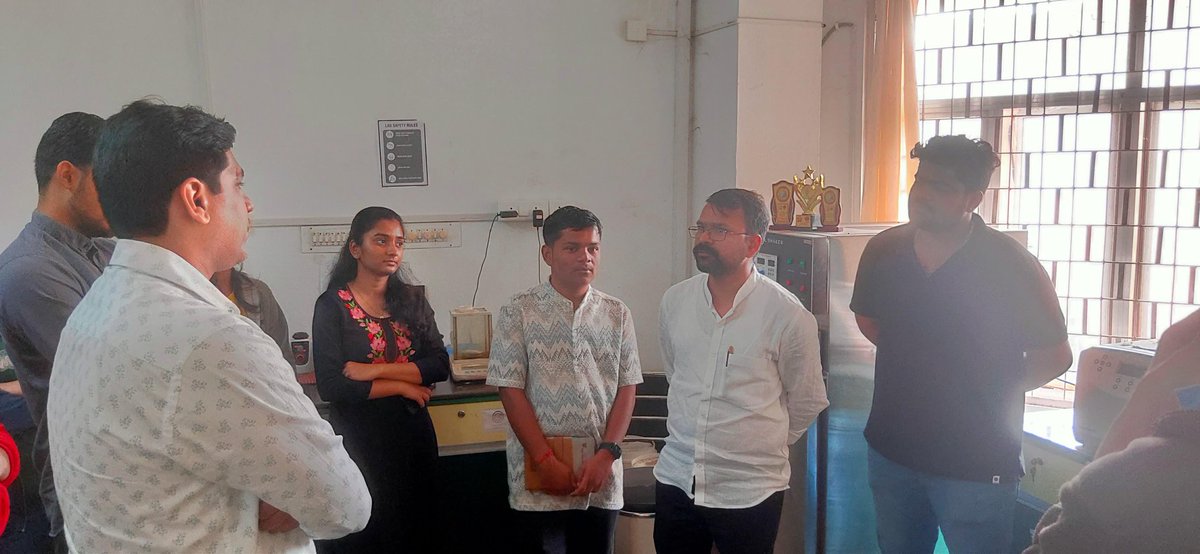 Parthajitprusty's tweet photo. आज इंस्टीट्यूट ऑफ केमिकल टेक्नोलॉजी, भुवनेश्वर में फार्मा विजन के अखिल भारतीय प्रमुख श्री. श्याम जी कुशवाह का प्रवास हुआ, प्रवास के दौरान फार्मेसी के विद्यार्थियों से उनके प्रोजेक्टों के बारे में चर्चा हुई। https://t.co/DdQymjIycj