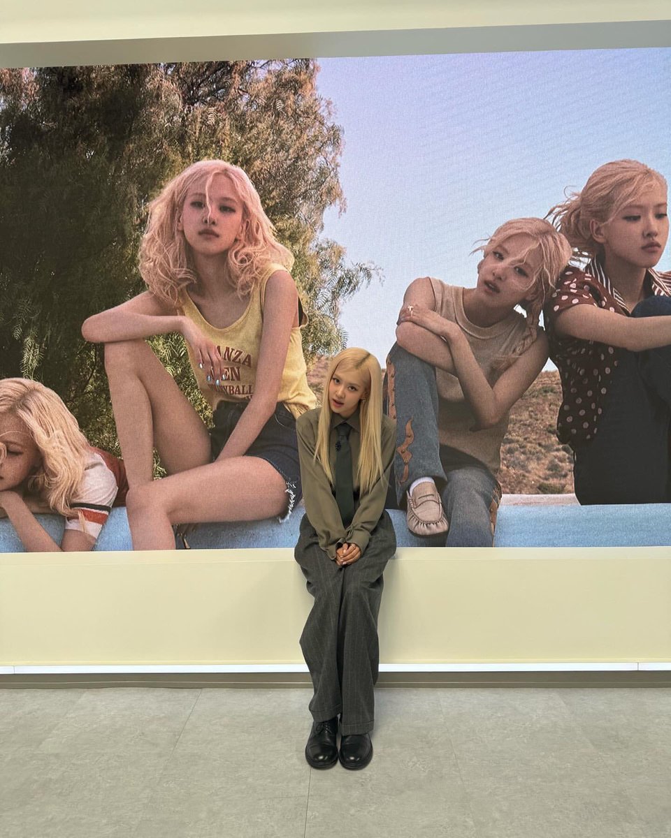 roseannepics's tweet photo. rosé instagram update https://t.co/AqYNc81oao