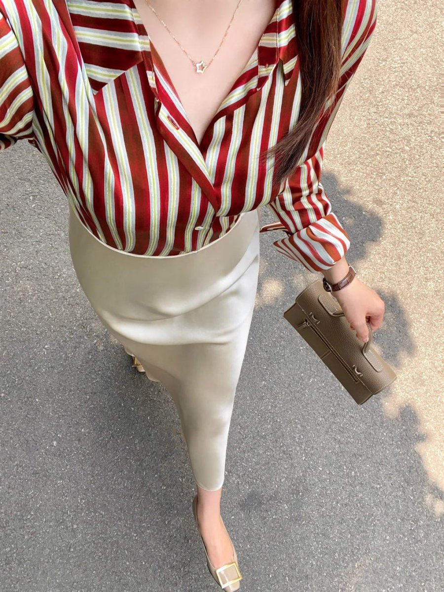 Today's outfit seems to fit me very well.