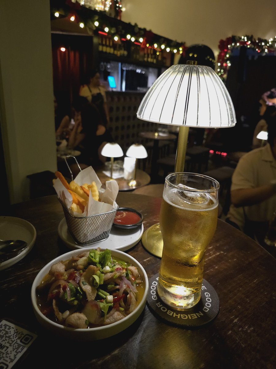 ทองหล่อทักงับ... #ทองหล่อ #เอกมัย