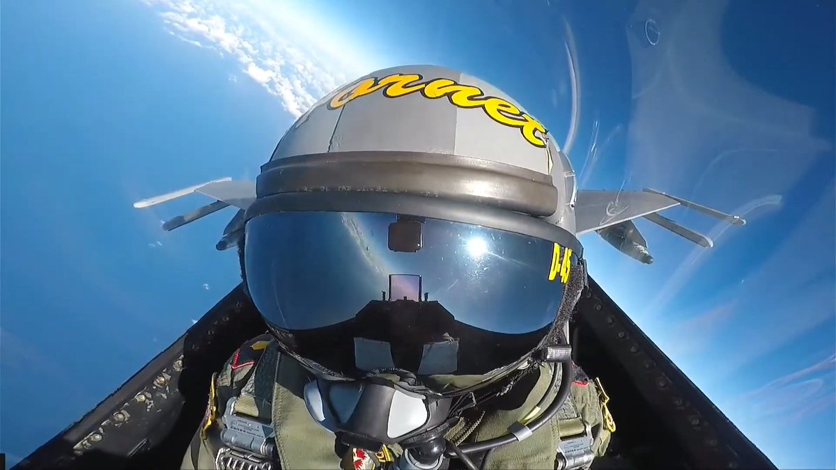 Jatosint's tweet photo. More photos of the GBU-54 #LJDAM. Only one was dropped (CMIIW)

📸@_TNIAU https://t.co/pLHIvifLRW