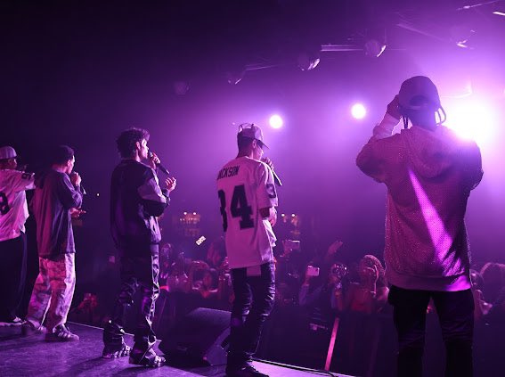 B5 tweet media