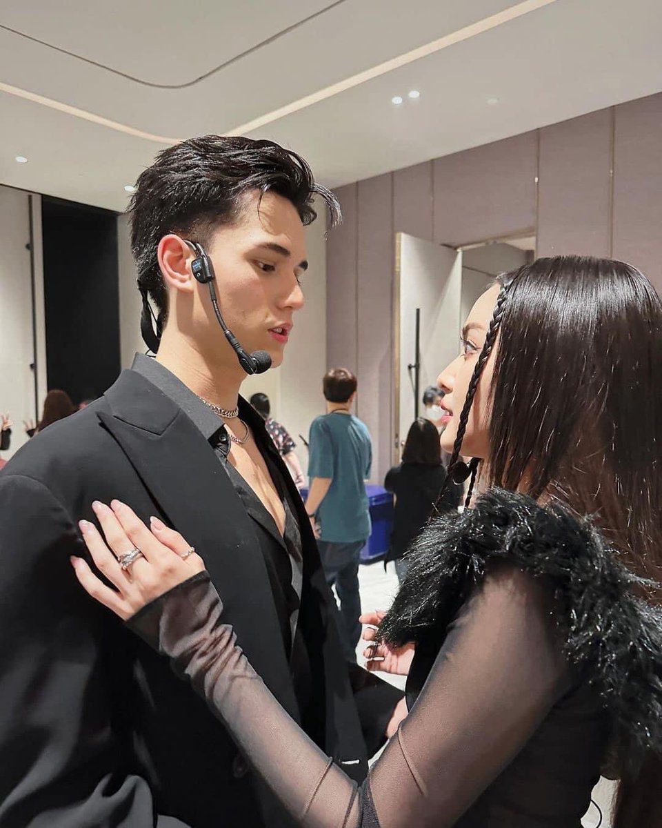 เจ้าที่พารากอน ไม่เคยทำให้ผิดหวัง
🫢🫢🫢🫢

19ANVPARAGON X TATEOOM 
#SIAMPARAGON19THxTATEOOM