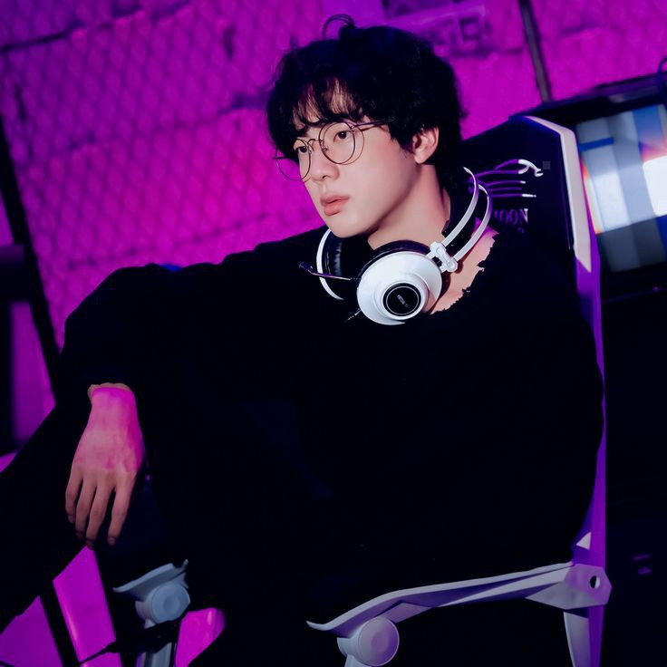 JKsmind_'s tweet photo. خون‌آشامم داره یه سال جوون‌تر میشه🦅
HAPPY JIN DAY
#HappyJinDay
#HappyBirthdayJin
#JINDAY https://t.co/jAYtfyzN4M