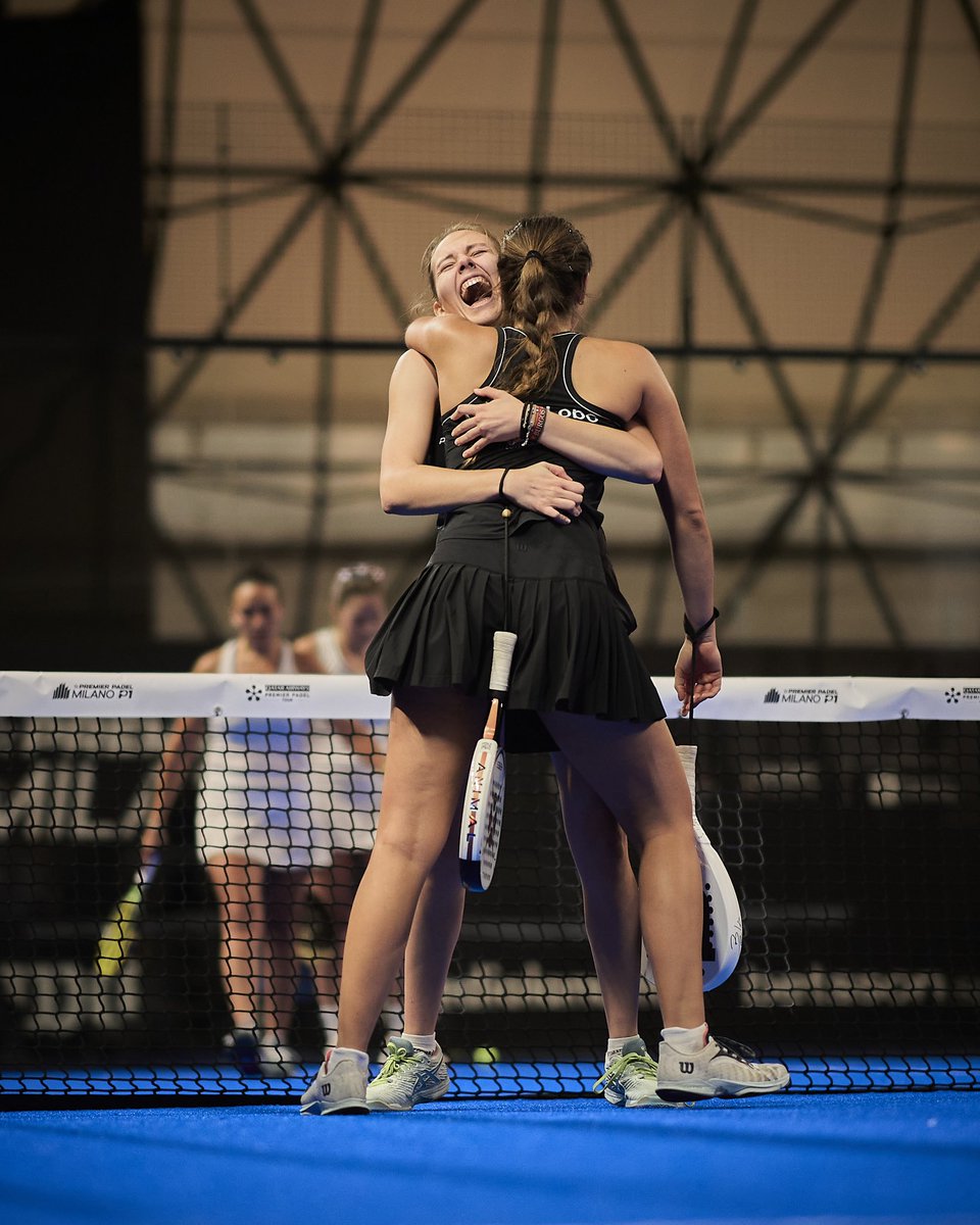 Longest match in #PremierPadel history 🤯

4 hours of an incredible fight, can be proud of yourselves <a href="/sofisaiz30/">Sofi Saiz</a>, M.Lobo, <a href="/VirginiaRiera/">Virginia Riera</a> &amp; M.Borrero 🙌

✅ S.Saiz &amp; M.Lobo

6️⃣-7️⃣ / 6️⃣-3️⃣ / 7️⃣-6️⃣

Will take time to breathe again 🥵

#PremierPadel #MilanoPremierPadelP1