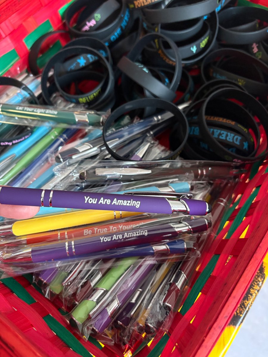 Thank you <a href="/AhmedMAlRasheed/">Ahmed Al Rasheed</a> for launching our #BeKerriKind campaign today <a href="/stjamesdublin/">St James's Hospital</a> ED!

December is kindness month 

<a href="/AssocEmergMedIE/">IAEM</a> <a href="/IrishEMtrainees/">IEMTA</a> <a href="/EMtrainingIRL/">Emergency Medicine</a>