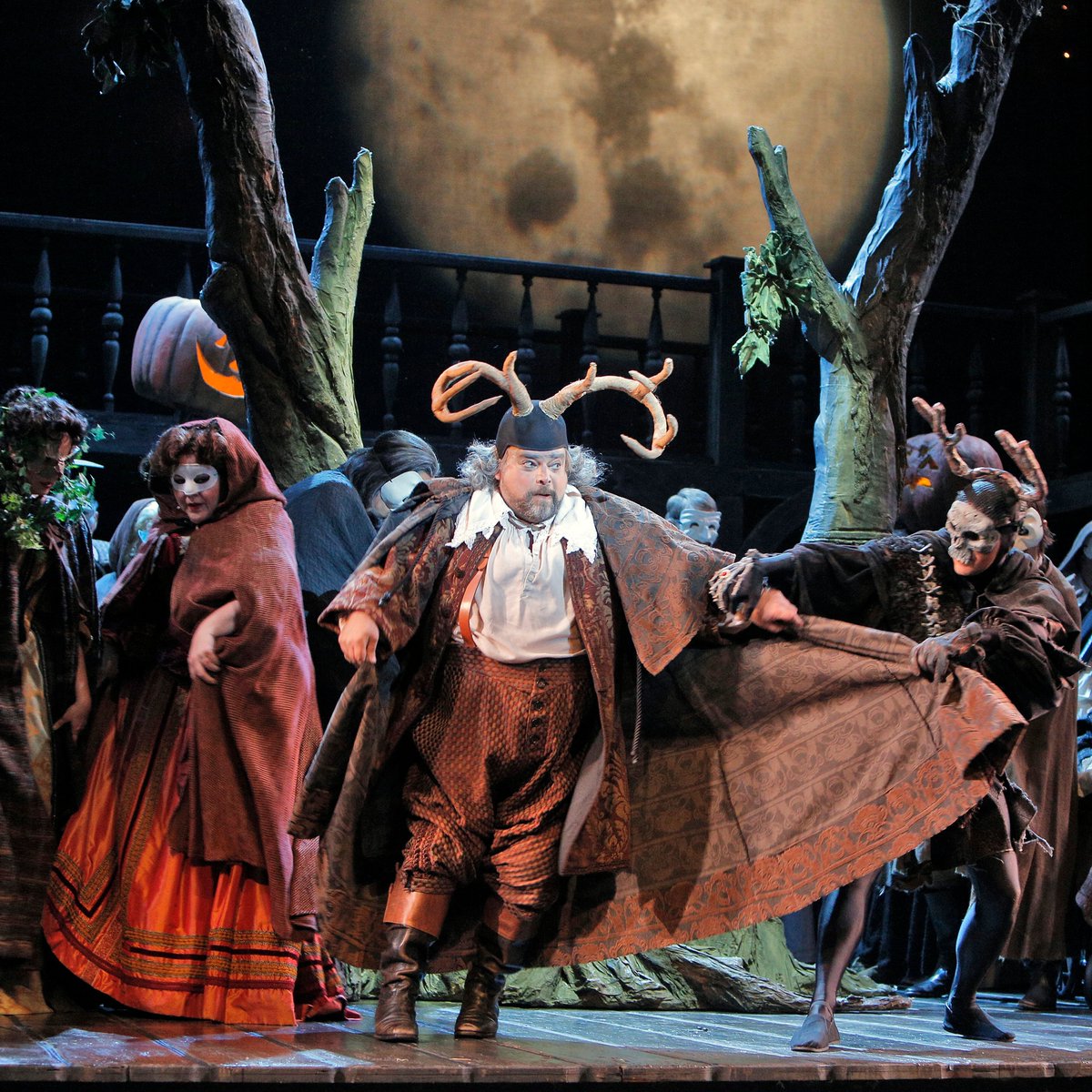 portlandopera's tweet photo. Episode 10 of Opera Talk offers a bite-sized look into the humor, heart, and artistry that make Falstaff a unique and delightful experience.
#pdxopera #operapodcasts #podcast #fyp #musicdiscussions #portlandarts
Photos by Cory Weaver
Listen here: `https://t.co/flKdxjIwQc https://t.co/6qPd8ueasn